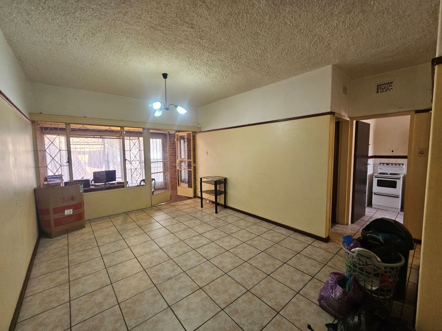 To Let 2 Bedroom Property for Rent in Adamayview North West